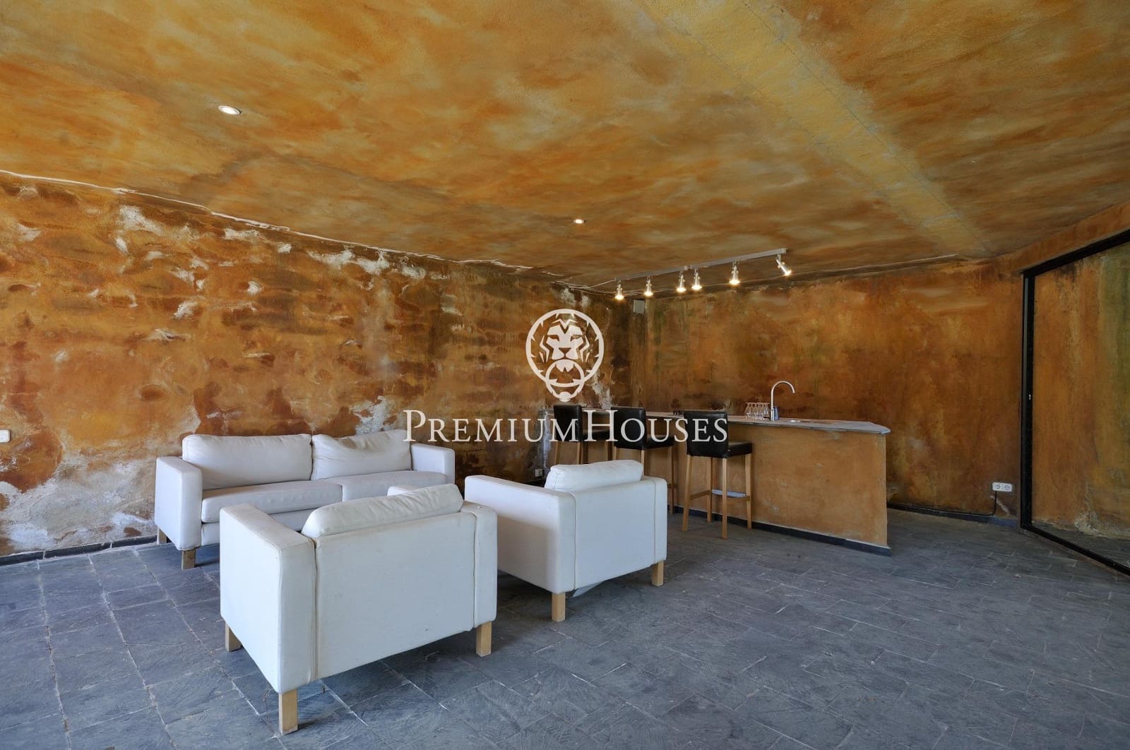 4 bedroom Finca/Country House for sale in Vallromanes with pool garage - € 1,595,000 (Ref: 9818202)