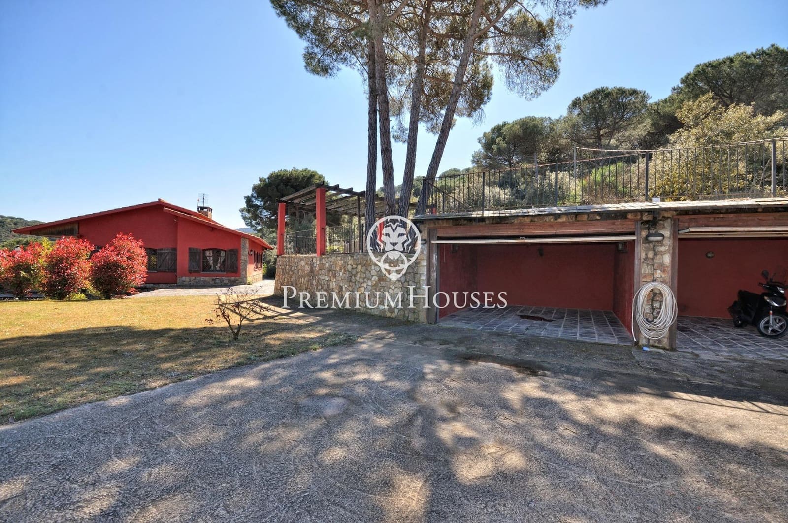 4 bedroom Finca/Country House for sale in Vallromanes with pool garage - € 1,595,000 (Ref: 9818202)
