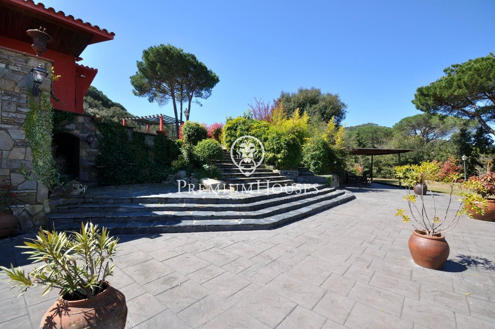 4 bedroom Finca/Country House for sale in Vallromanes with pool garage - € 1,595,000 (Ref: 9818202)