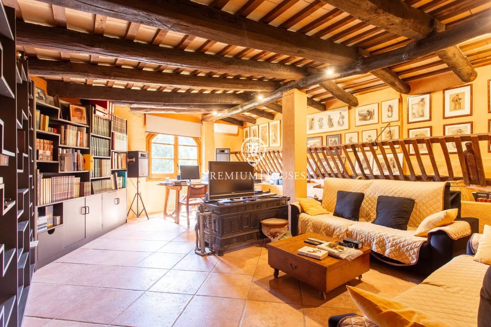 11 bedroom Finca/Country House for sale in Arenys de Munt with pool - € 1,230,000 (Ref: 9829086)