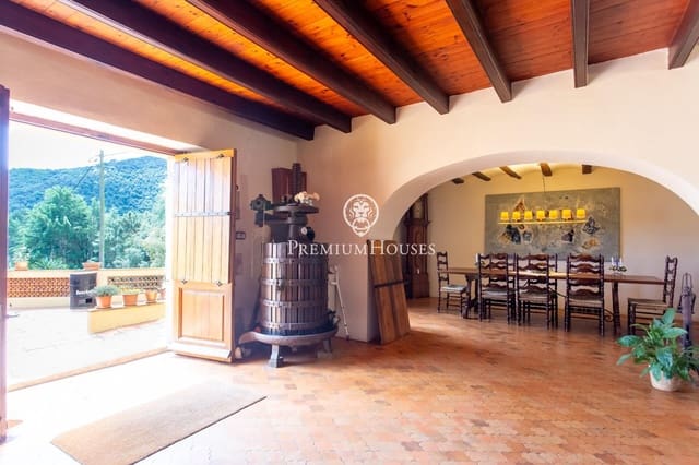 11 Zimmer Finca/Landgut zu verkaufen in Arenys de Munt mit Pool - 1.230.000 € (Ref: 9829086)