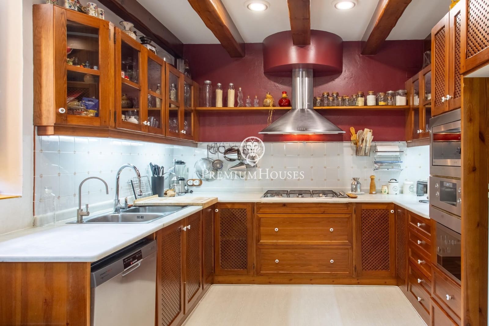 11 bedroom Finca/Country House for sale in Arenys de Munt with pool - € 1,230,000 (Ref: 9829086)