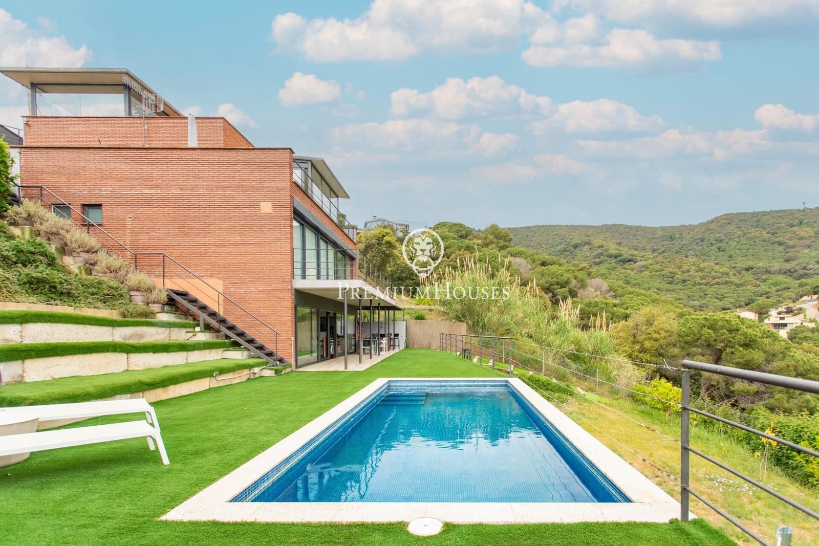 4 Zimmer Villa zu verkaufen in Alella mit Pool Garage - 1.250.000 € (Ref: 9829090)