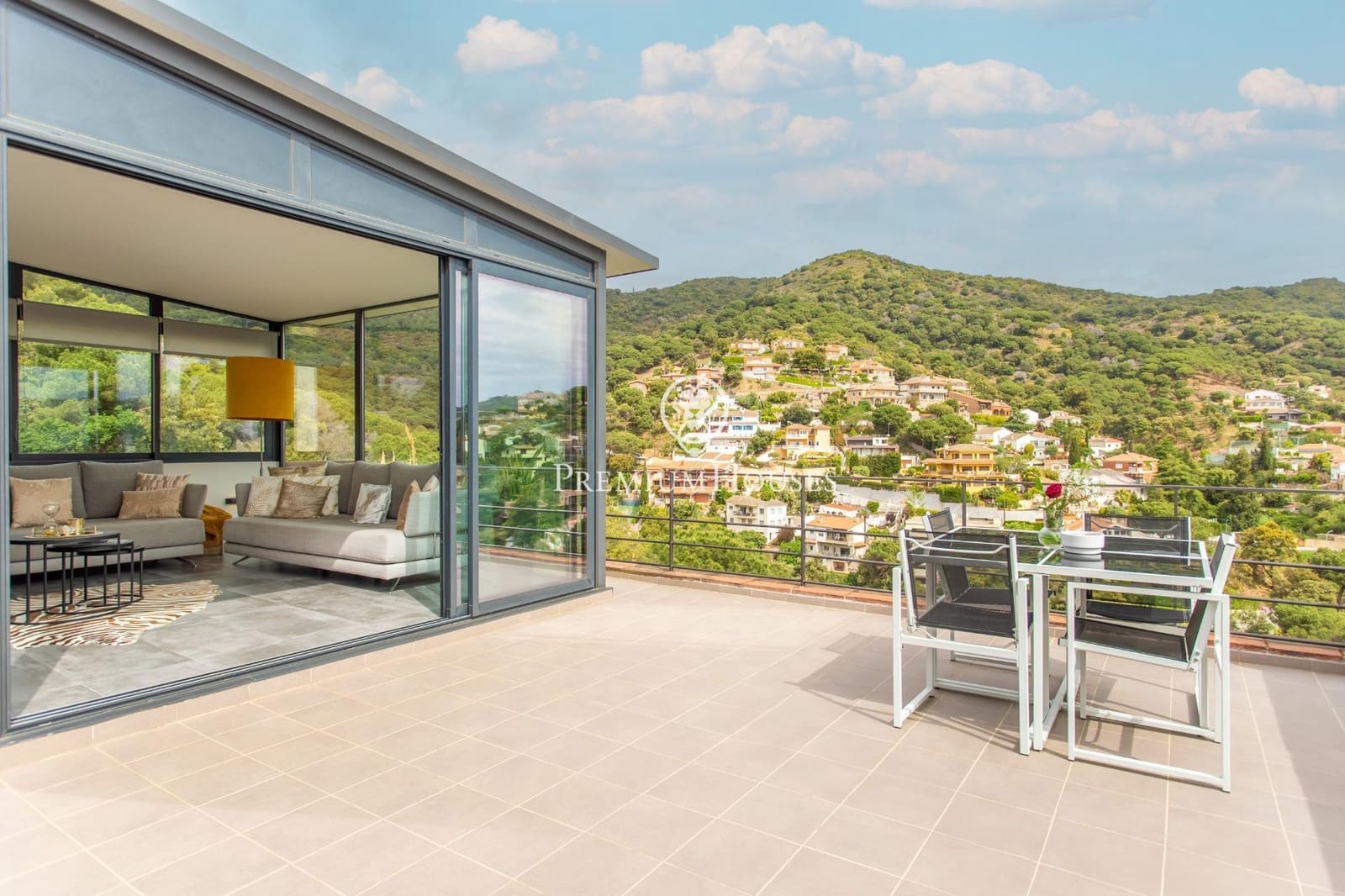 4 Zimmer Villa zu verkaufen in Alella mit Pool Garage - 1.250.000 € (Ref: 9829090)