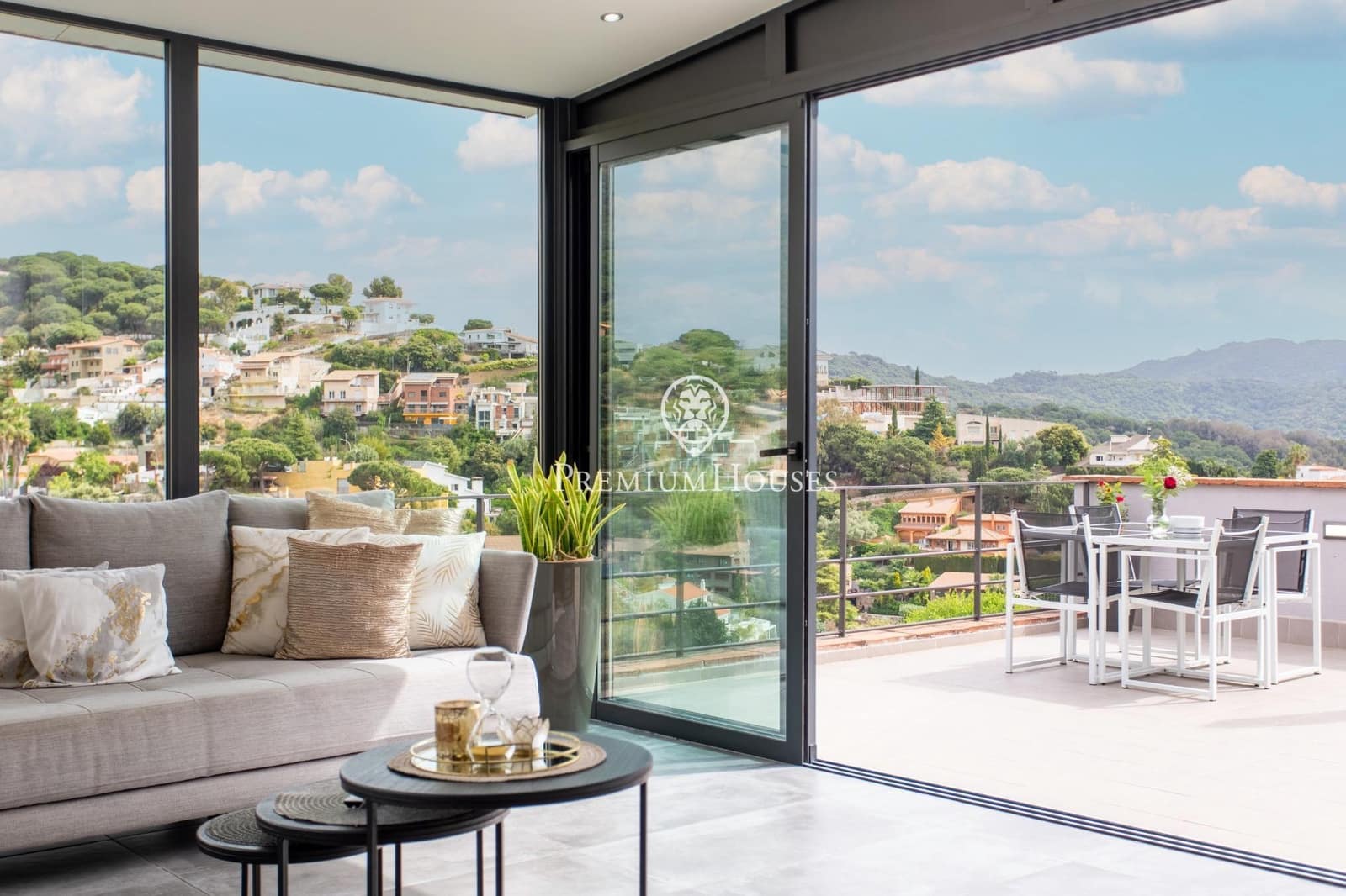 4 Zimmer Villa zu verkaufen in Alella mit Pool Garage - 1.250.000 € (Ref: 9829090)