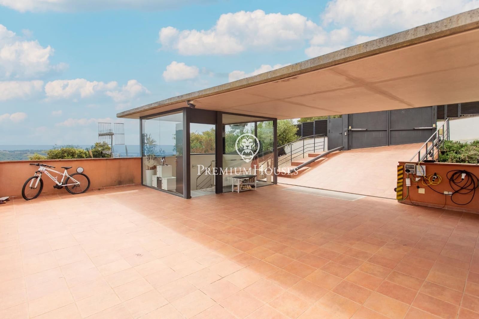 4 Zimmer Villa zu verkaufen in Alella mit Pool Garage - 1.250.000 € (Ref: 9829090)