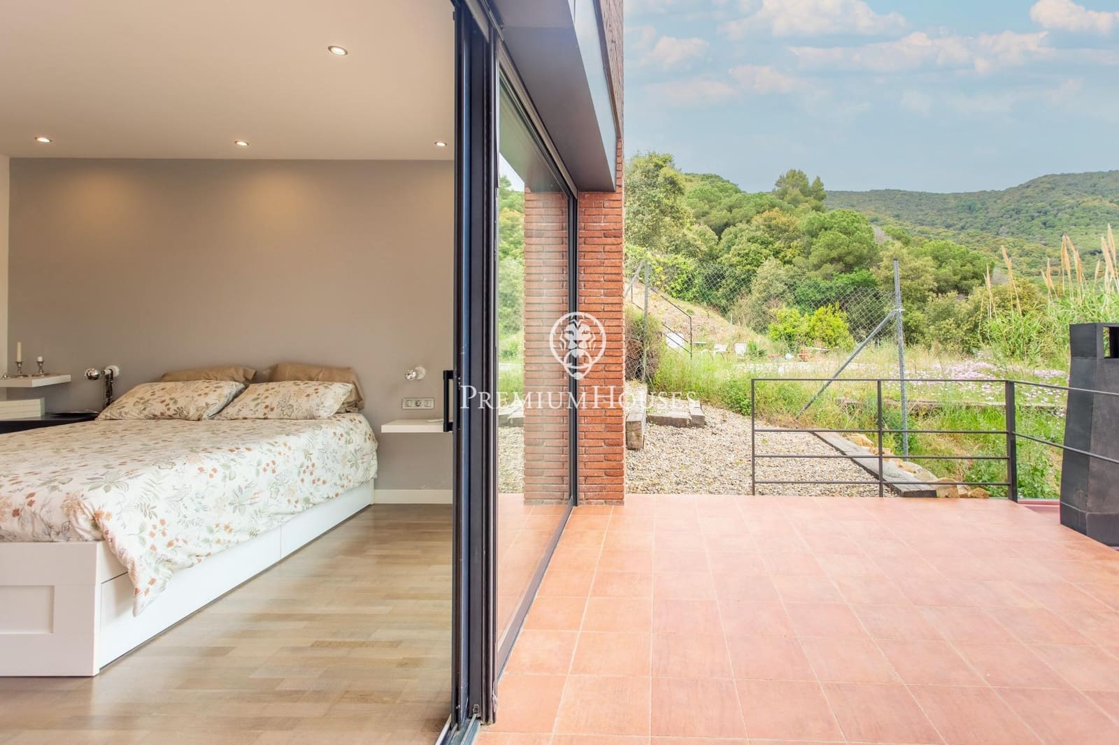 4 Zimmer Villa zu verkaufen in Alella mit Pool Garage - 1.250.000 € (Ref: 9829090)