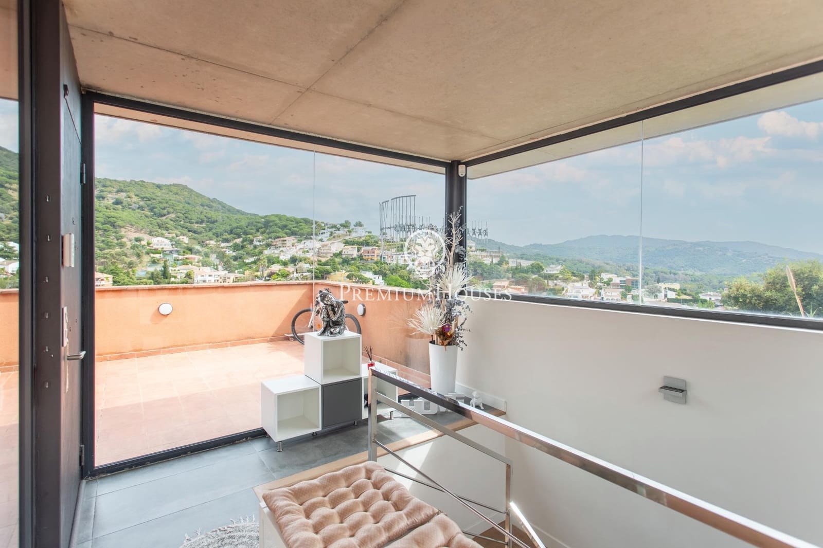 4 Zimmer Villa zu verkaufen in Alella mit Pool Garage - 1.250.000 € (Ref: 9829090)
