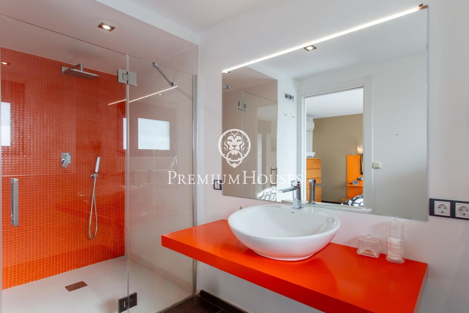5 bedroom Villa for rent in Cabrils with pool garage - € 8,000 (Ref: 9831352)