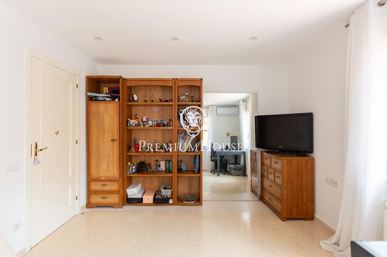 5 bedroom Villa for sale in Alella with garage - € 1,175,000 (Ref: 9846234)