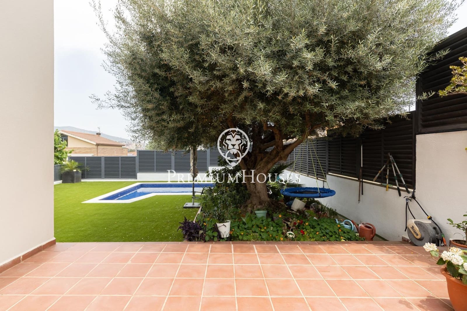 5 bedroom Villa for sale in Alella with garage - € 1,175,000 (Ref: 9846234)