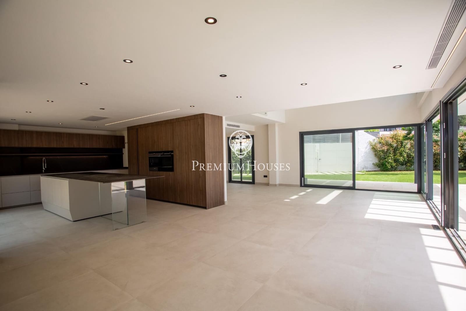 4 bedroom Villa for sale in Vilassar de Dalt with pool garage - € 1,790,000 (Ref: 9846235)