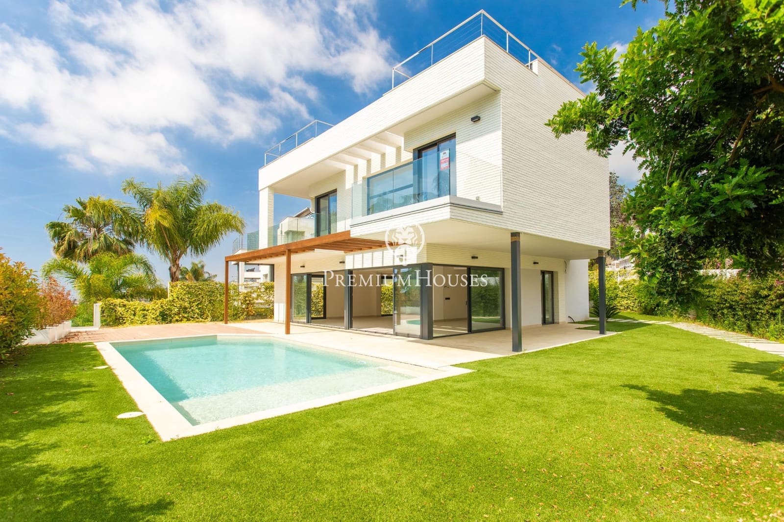 4 bedroom Villa for sale in Vilassar de Dalt with pool garage - € 1,790,000 (Ref: 9846235)