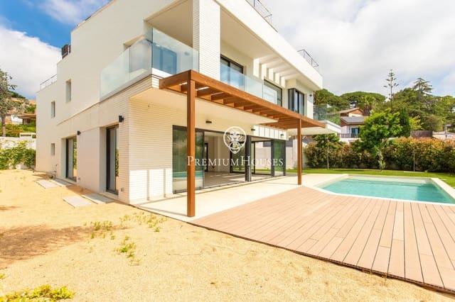 4 sypialnia Willa na sprzedaż w Vilassar de Dalt z basenem garażem - 1 790 000 € (Ref: 9846235)