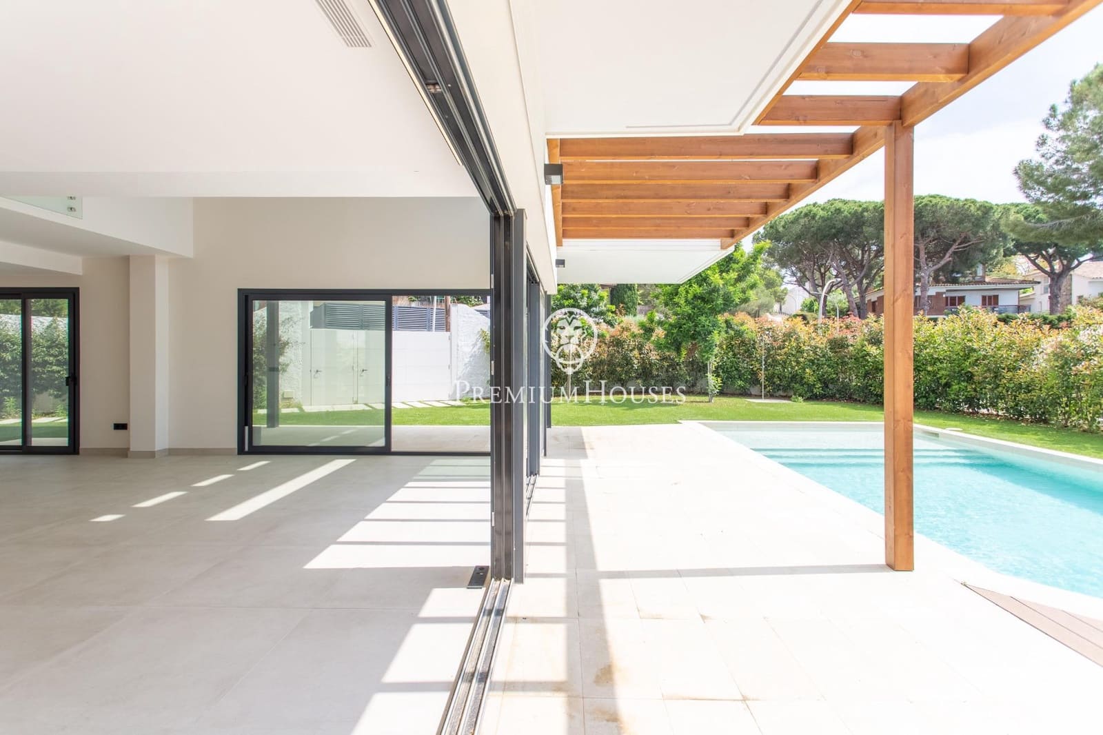 4 bedroom Villa for sale in Vilassar de Dalt with pool garage - € 1,790,000 (Ref: 9846235)