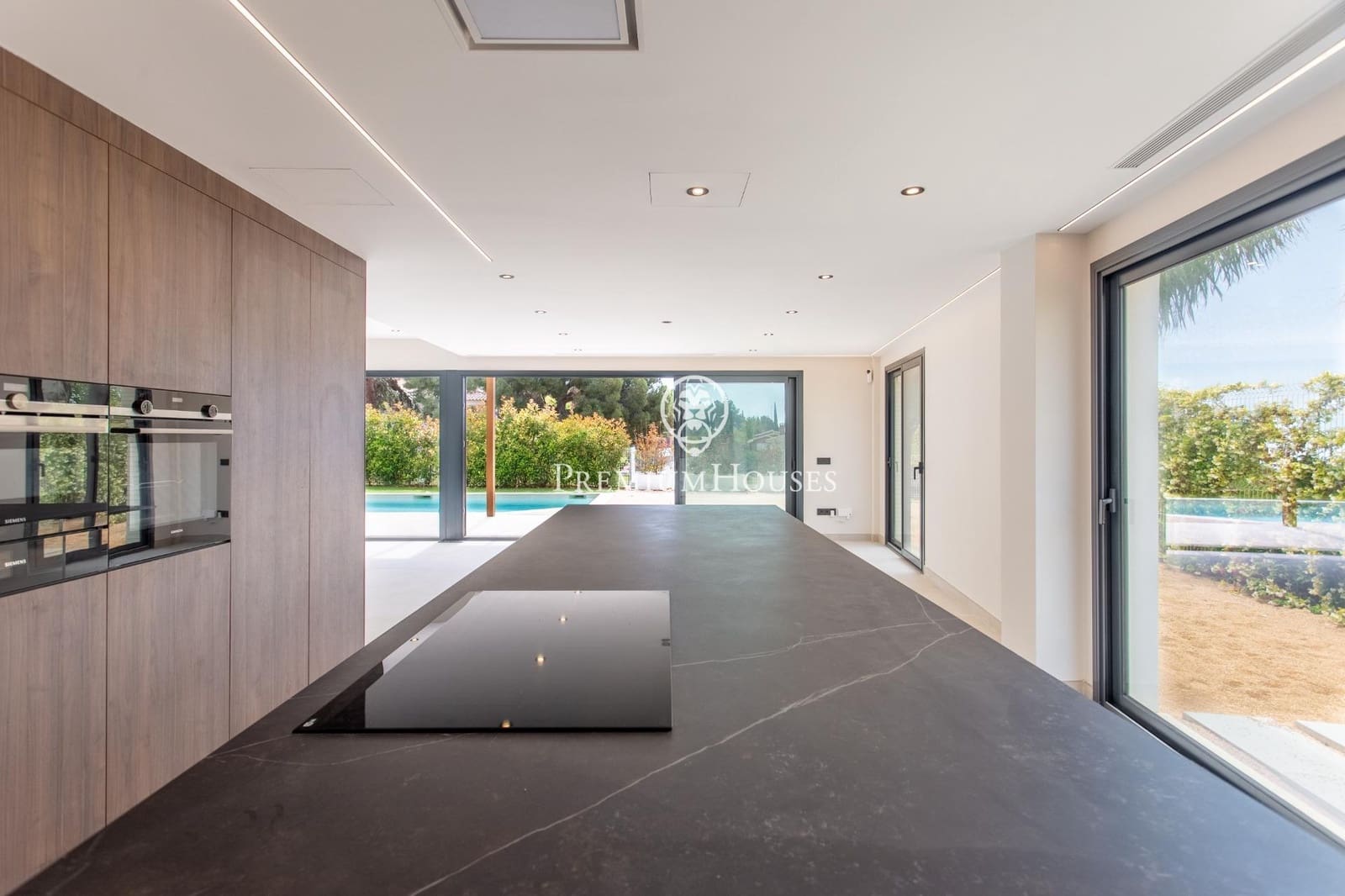 4 bedroom Villa for sale in Vilassar de Dalt with pool garage - € 1,790,000 (Ref: 9846235)