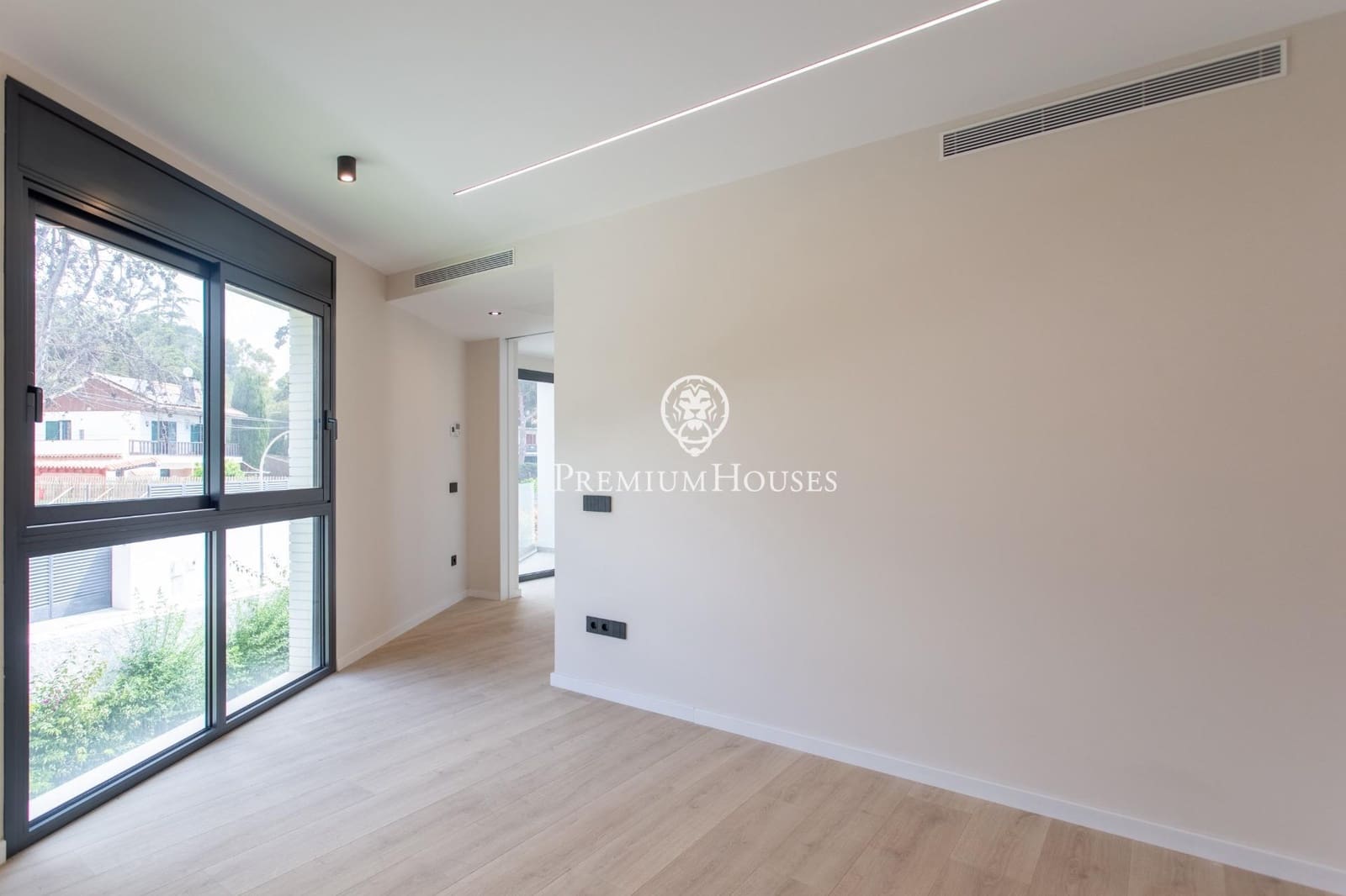 4 bedroom Villa for sale in Vilassar de Dalt with pool garage - € 1,790,000 (Ref: 9846235)