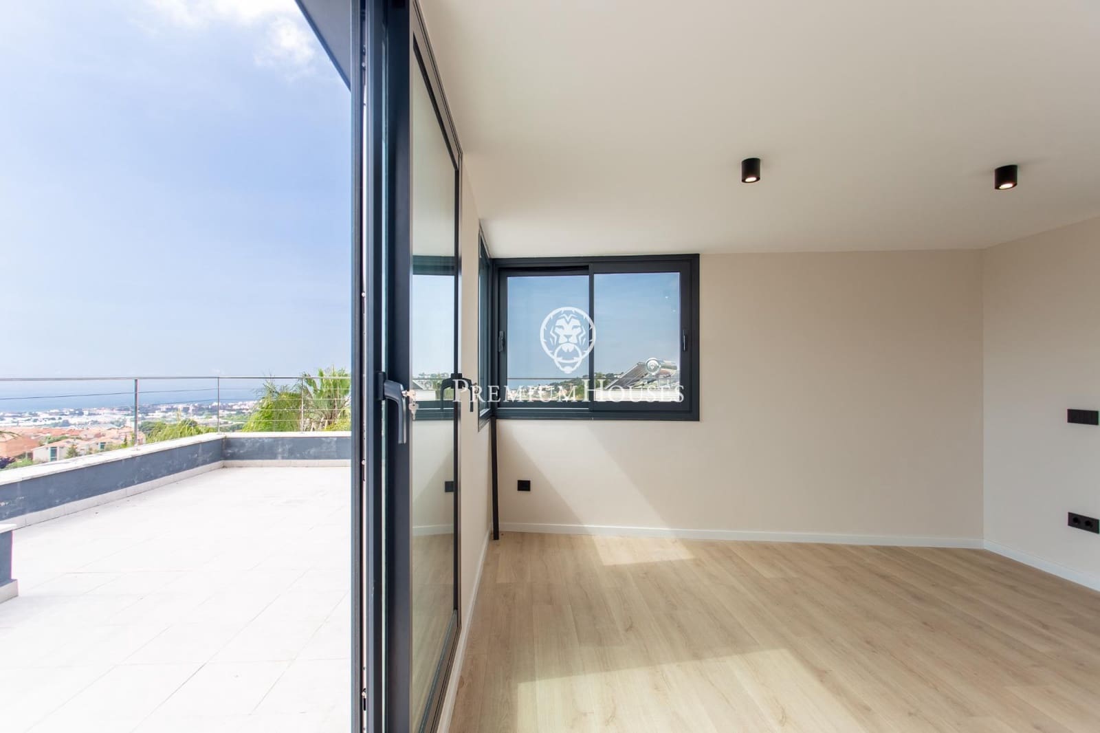 4 bedroom Villa for sale in Vilassar de Dalt with pool garage - € 1,790,000 (Ref: 9846235)