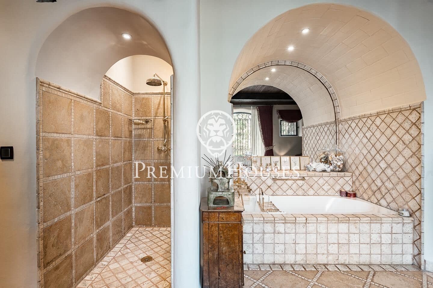 Finca/Casa Rural de 8 habitaciones en Cassà de la Selva en venta - 6.900.000 € (Ref: 9849367)