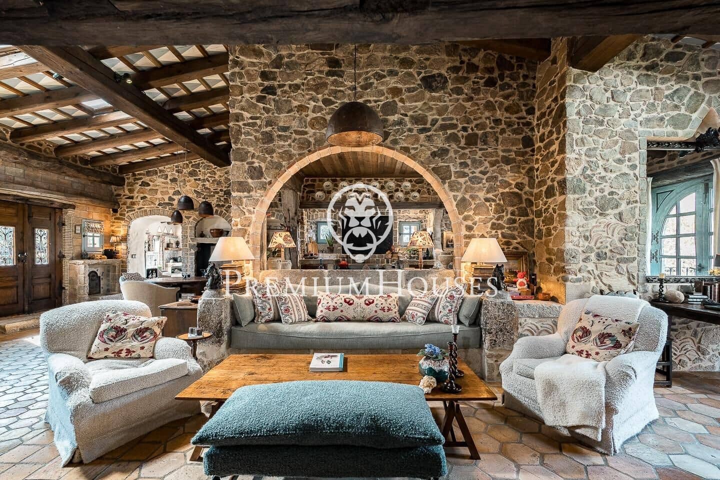 Finca/Casa Rural de 8 habitaciones en Cassà de la Selva en venta - 6.900.000 € (Ref: 9849367)