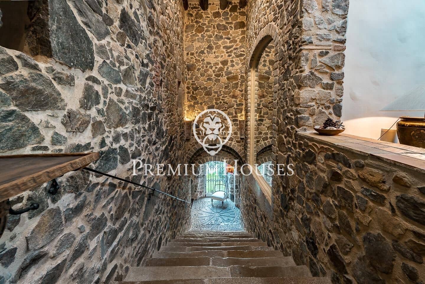 Finca/Casa Rural de 8 habitaciones en Cassà de la Selva en venta - 6.900.000 € (Ref: 9849367)