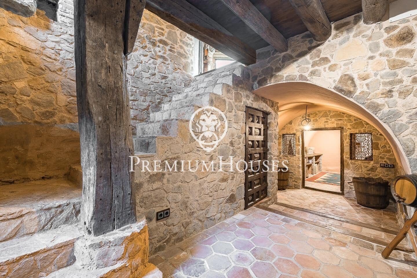 Finca/Casa Rural de 8 habitaciones en Cassà de la Selva en venta - 6.900.000 € (Ref: 9849367)