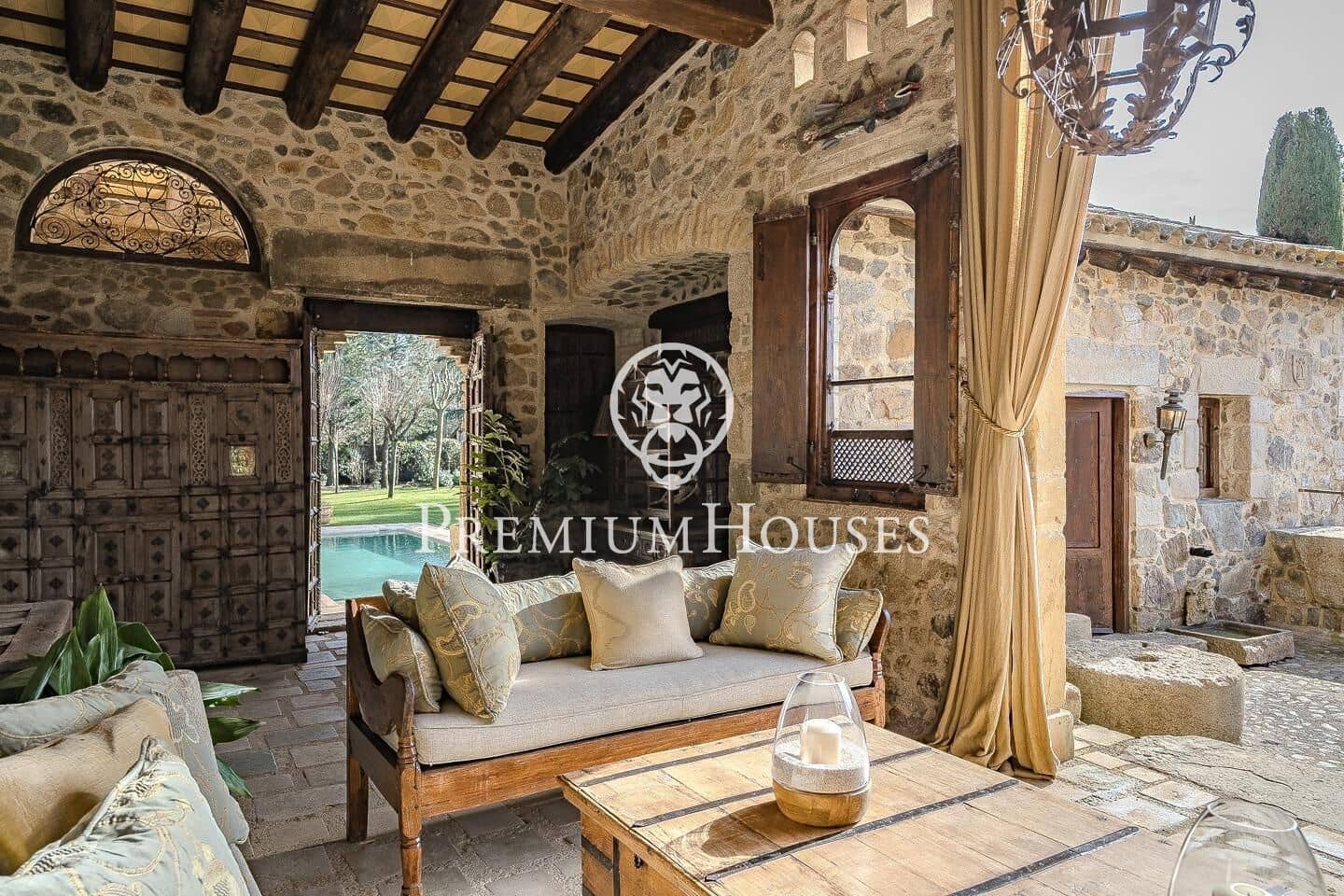 Finca/Casa Rural de 8 habitaciones en Cassà de la Selva en venta - 6.900.000 € (Ref: 9849367)
