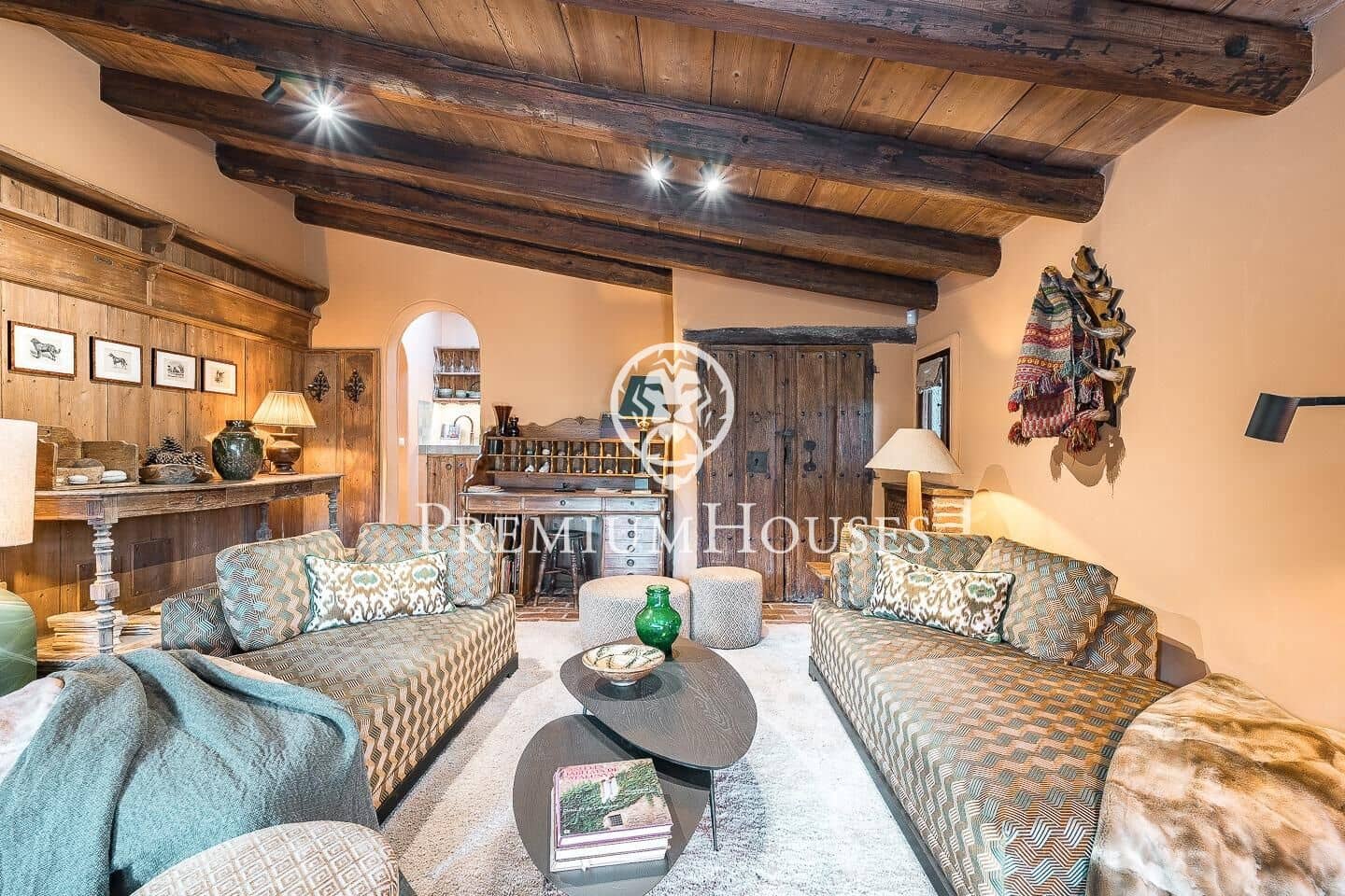 Finca/Casa Rural de 8 habitaciones en Cassà de la Selva en venta - 6.900.000 € (Ref: 9849367)