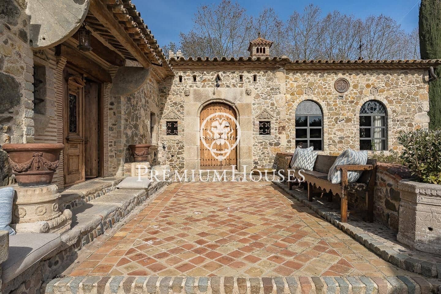 Finca/Casa Rural de 8 habitaciones en Cassà de la Selva en venta - 6.900.000 € (Ref: 9849367)