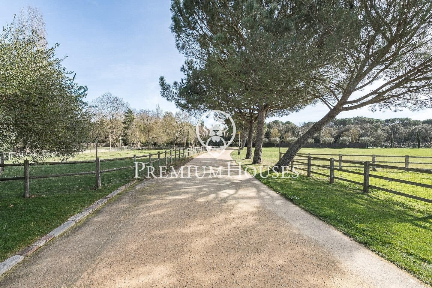 Finca/Casa Rural de 8 habitaciones en Cassà de la Selva en venta - 6.900.000 € (Ref: 9849367)