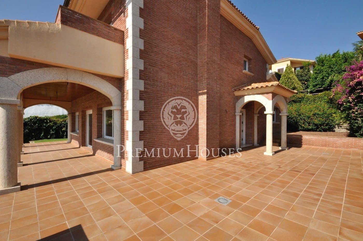 4 quarto Moradia para venda em Sant Vicenc de Montalt com piscina garagem - 1 420 000 € (Ref: 9861867)