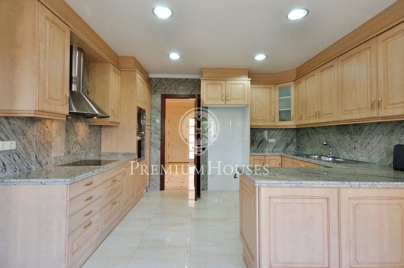 4 quarto Moradia para venda em Sant Vicenc de Montalt com piscina garagem - 1 420 000 € (Ref: 9861867)