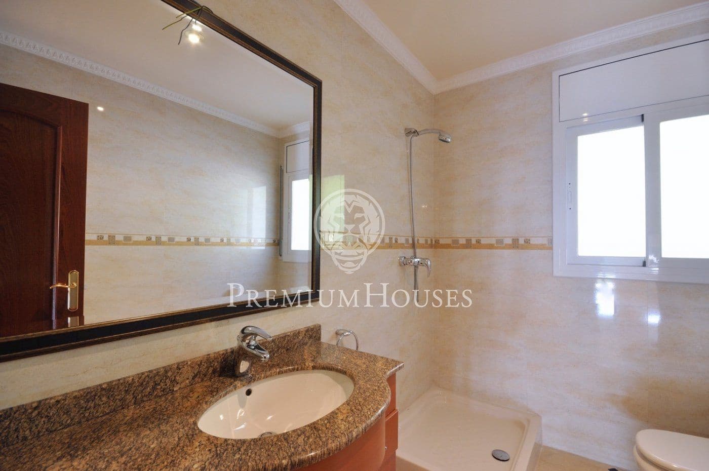 4 quarto Moradia para venda em Sant Vicenc de Montalt com piscina garagem - 1 420 000 € (Ref: 9861867)