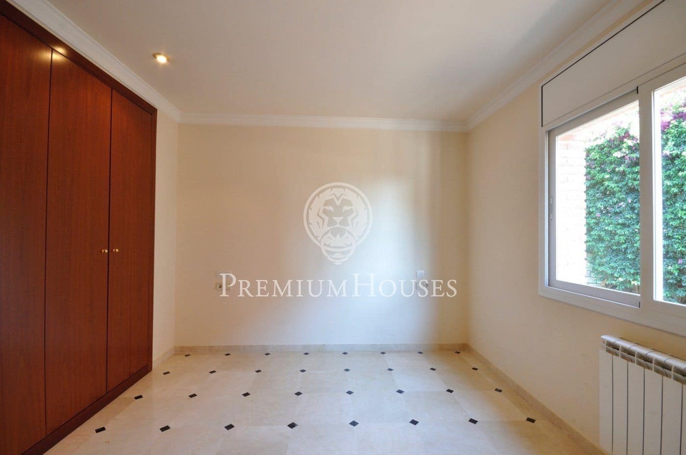 4 quarto Moradia para venda em Sant Vicenc de Montalt com piscina garagem - 1 420 000 € (Ref: 9861867)
