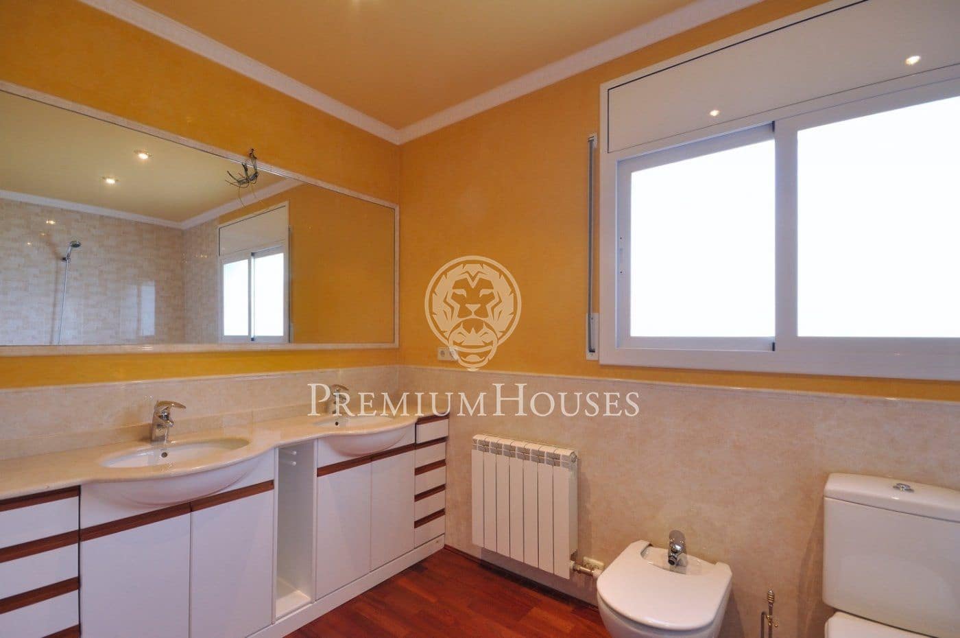 4 quarto Moradia para venda em Sant Vicenc de Montalt com piscina garagem - 1 420 000 € (Ref: 9861867)