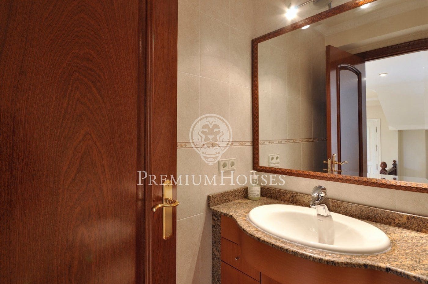 4 quarto Moradia para venda em Sant Vicenc de Montalt com piscina garagem - 1 420 000 € (Ref: 9861867)