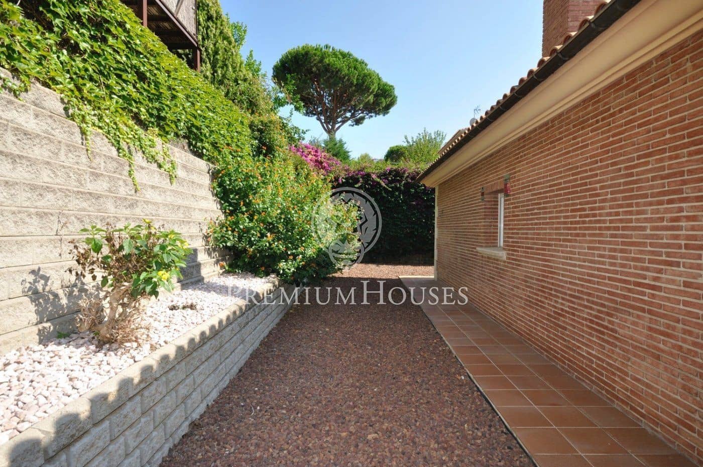 4 quarto Moradia para venda em Sant Vicenc de Montalt com piscina garagem - 1 420 000 € (Ref: 9861867)