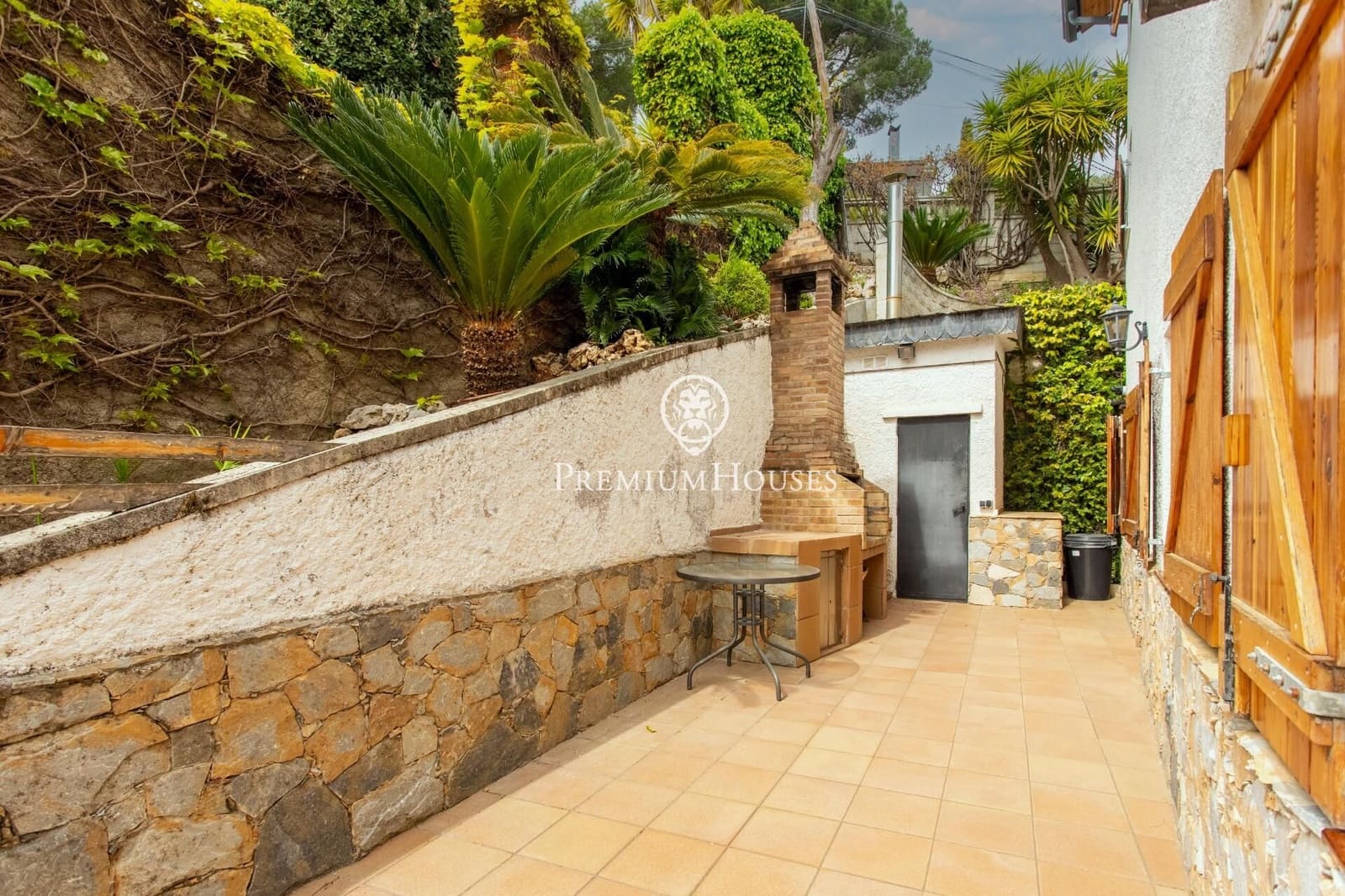 5 slaapkamer Villa te huur in Sant Cebria de Vallalta met zwembad garage - € 2.150 (Ref: 9861868)
