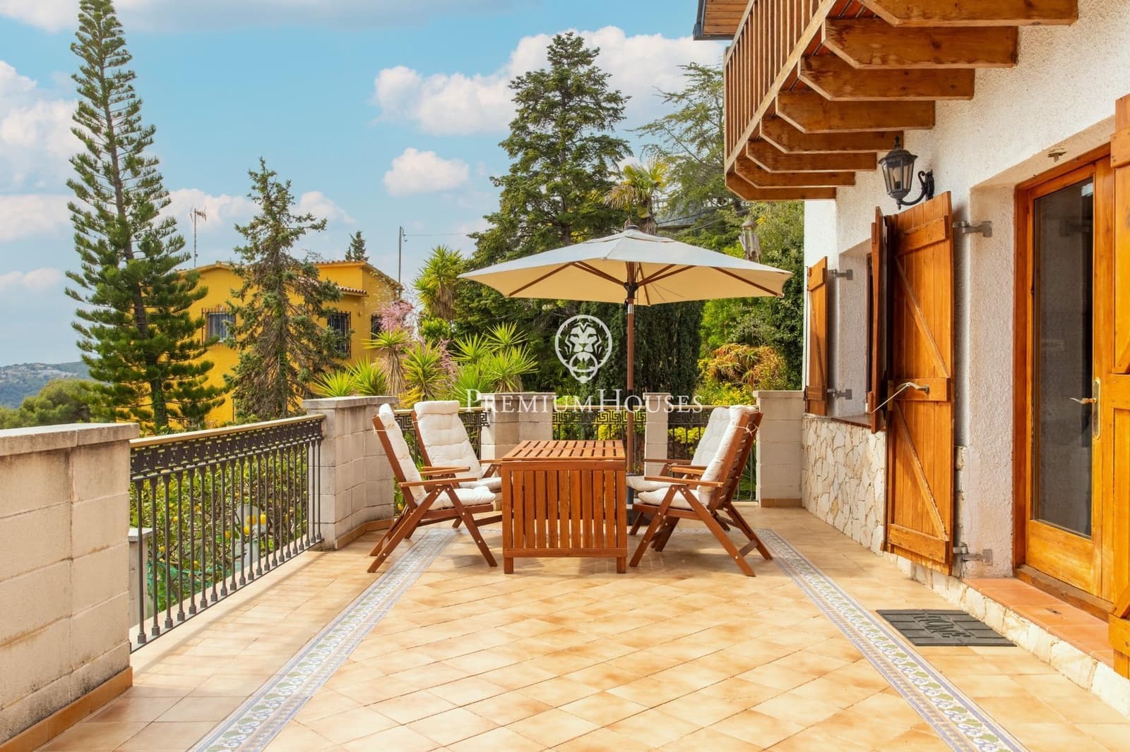 5 slaapkamer Villa te huur in Sant Cebria de Vallalta met zwembad garage - € 2.150 (Ref: 9861868)