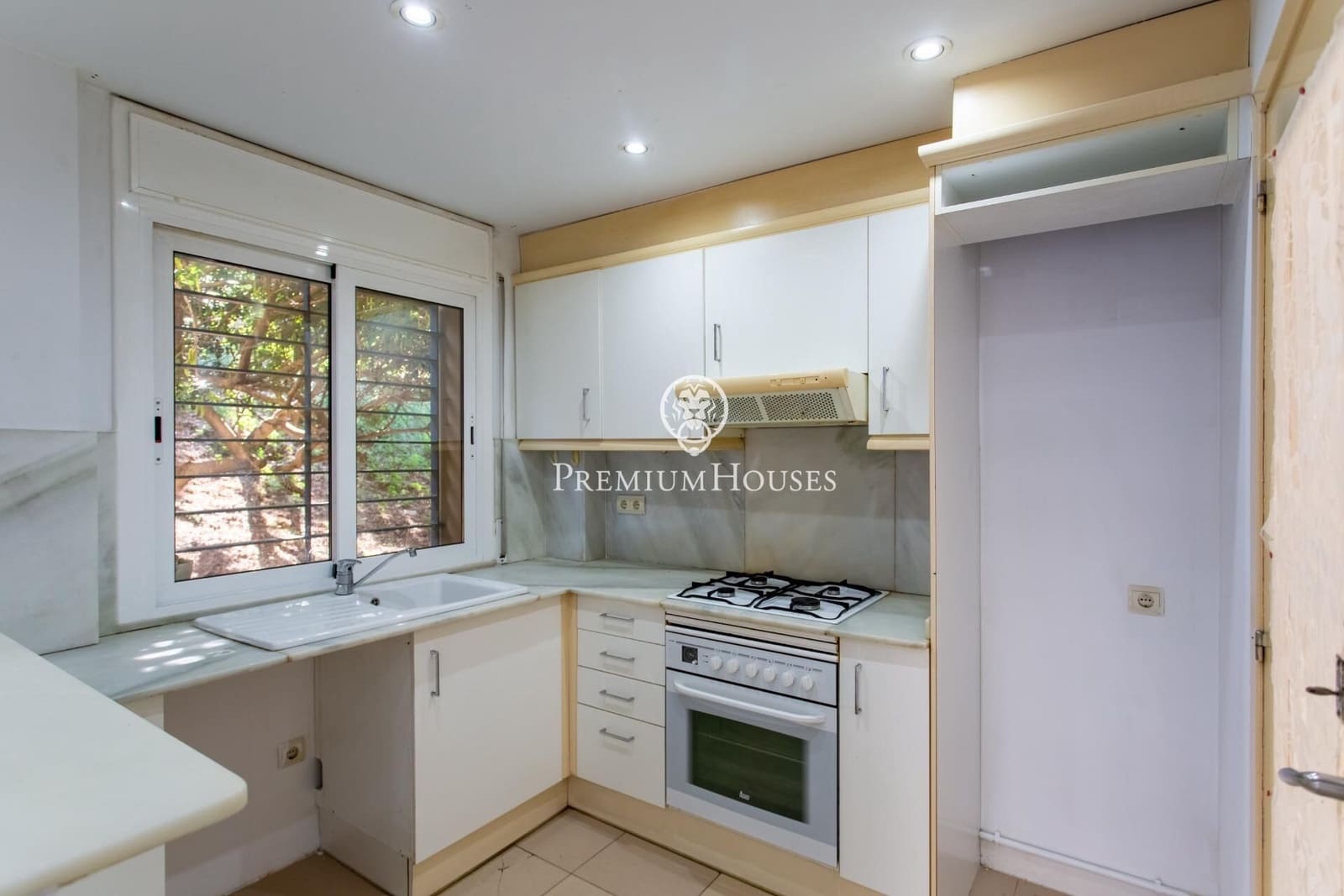 Apartamento de 3 habitaciones en Alella en venta con garaje - 534.000 € (Ref: 9865183)