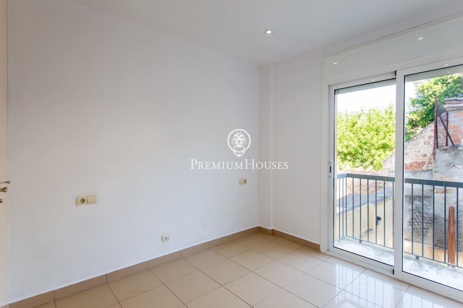 Apartamento de 3 habitaciones en Alella en venta con garaje - 534.000 € (Ref: 9865183)