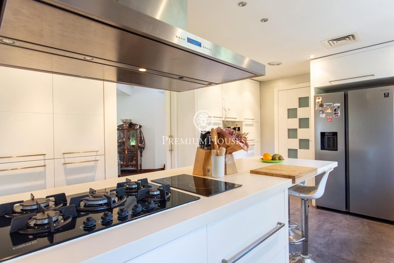 4 bedroom Villa for sale in Cabrera de Mar with garage - € 1,420,000 (Ref: 9876417)