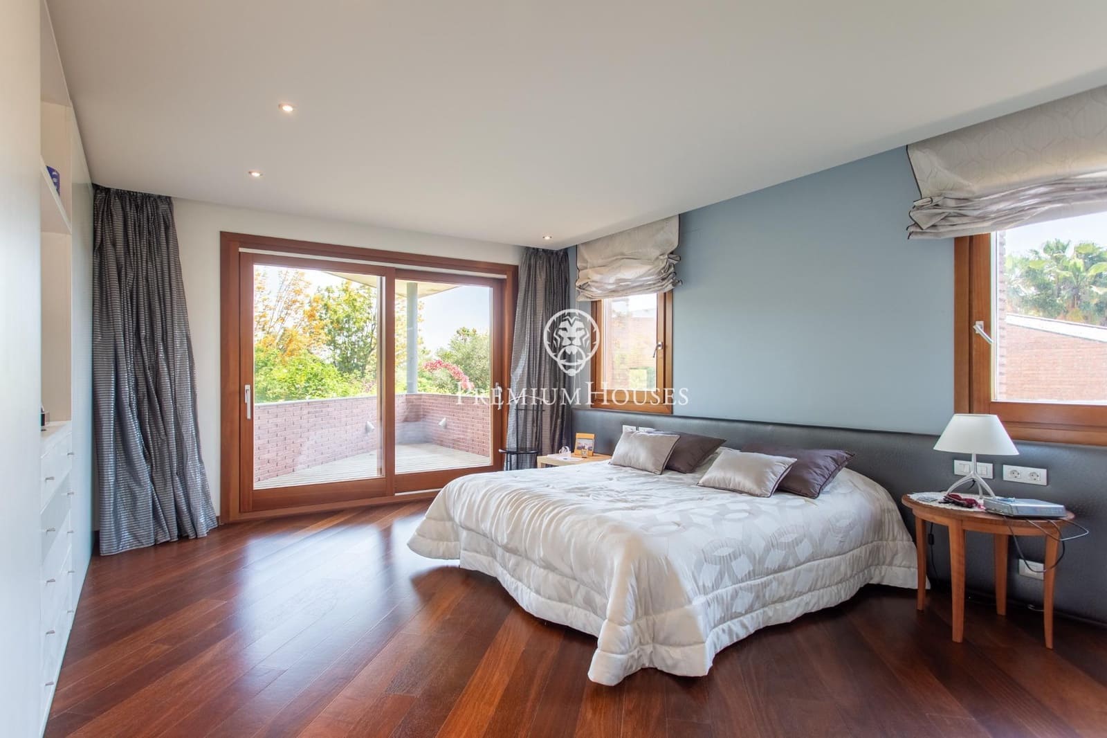 4 bedroom Villa for sale in Cabrera de Mar with garage - € 1,420,000 (Ref: 9876417)
