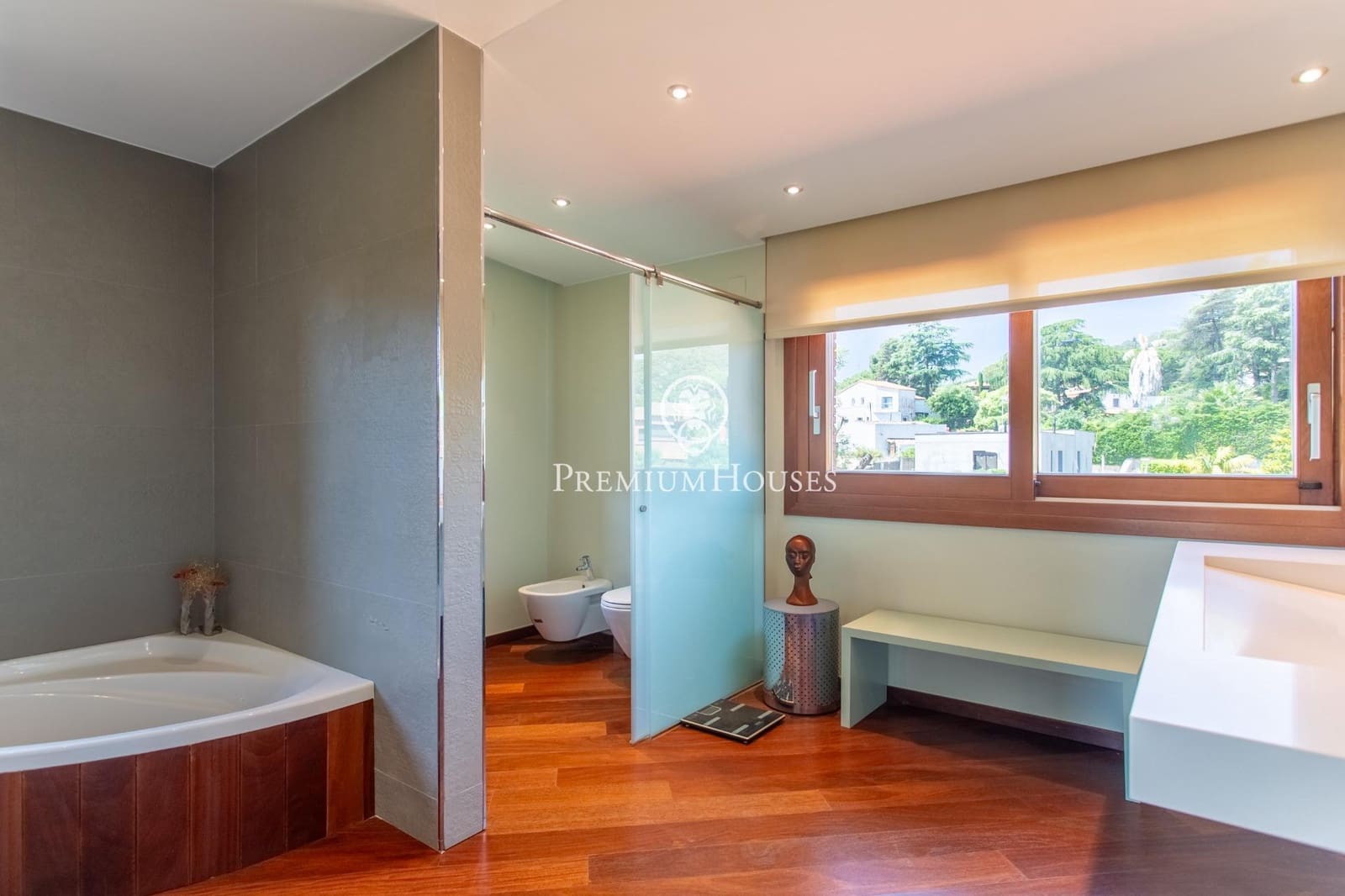 4 bedroom Villa for sale in Cabrera de Mar with garage - € 1,420,000 (Ref: 9876417)