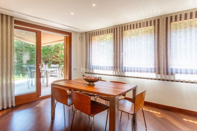 4 soveværelse Villa til salg i Cabrera de Mar med garage - € 1.420.000 (Ref: 9876417)