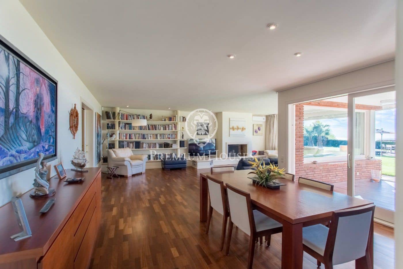 6 soveværelse Villa til salg i Sant Vicenc de Montalt med swimmingpool garage - € 1.750.000 (Ref: 9890373)