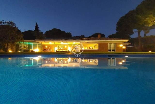 6 soveværelse Villa til salg i Sant Vicenç de Montalt med swimmingpool garage - € 1.750.000 (Ref: 9890373)