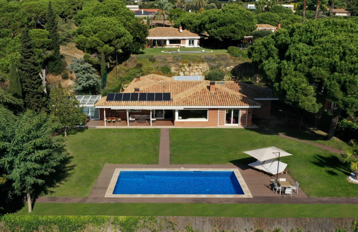 6 soveværelse Villa til salg i Sant Vicenc de Montalt med swimmingpool garage - € 1.750.000 (Ref: 9890373)