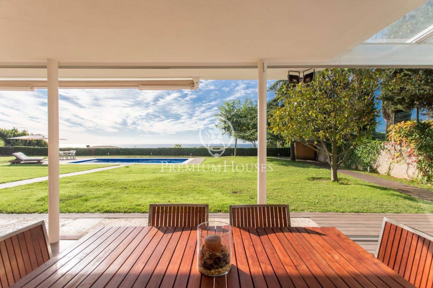 6 slaapkamer Villa te koop in Sant Vicenc de Montalt met zwembad garage - € 1.750.000 (Ref: 9890373)