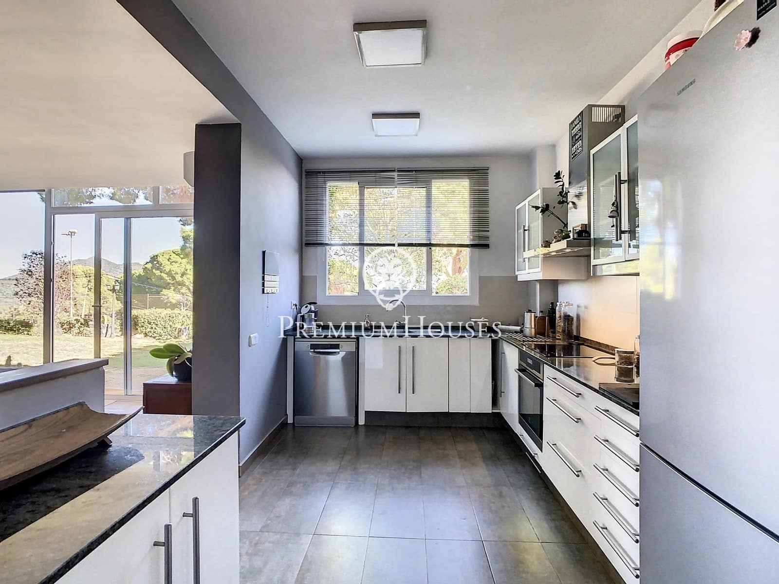 5 bedroom Villa for sale in Sant Cebria de Vallalta with pool - € 650,000 (Ref: 9896332)